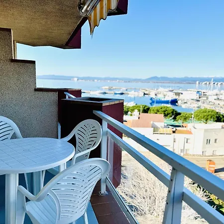 2179 Rocmar 7 4-b, Excelente Situacion Frente Al Puerto Pesquero Y Con Vista A La Bahia. Gran Terraza. Gran Parking Publico Delante. - Es-258-54 * Roses
